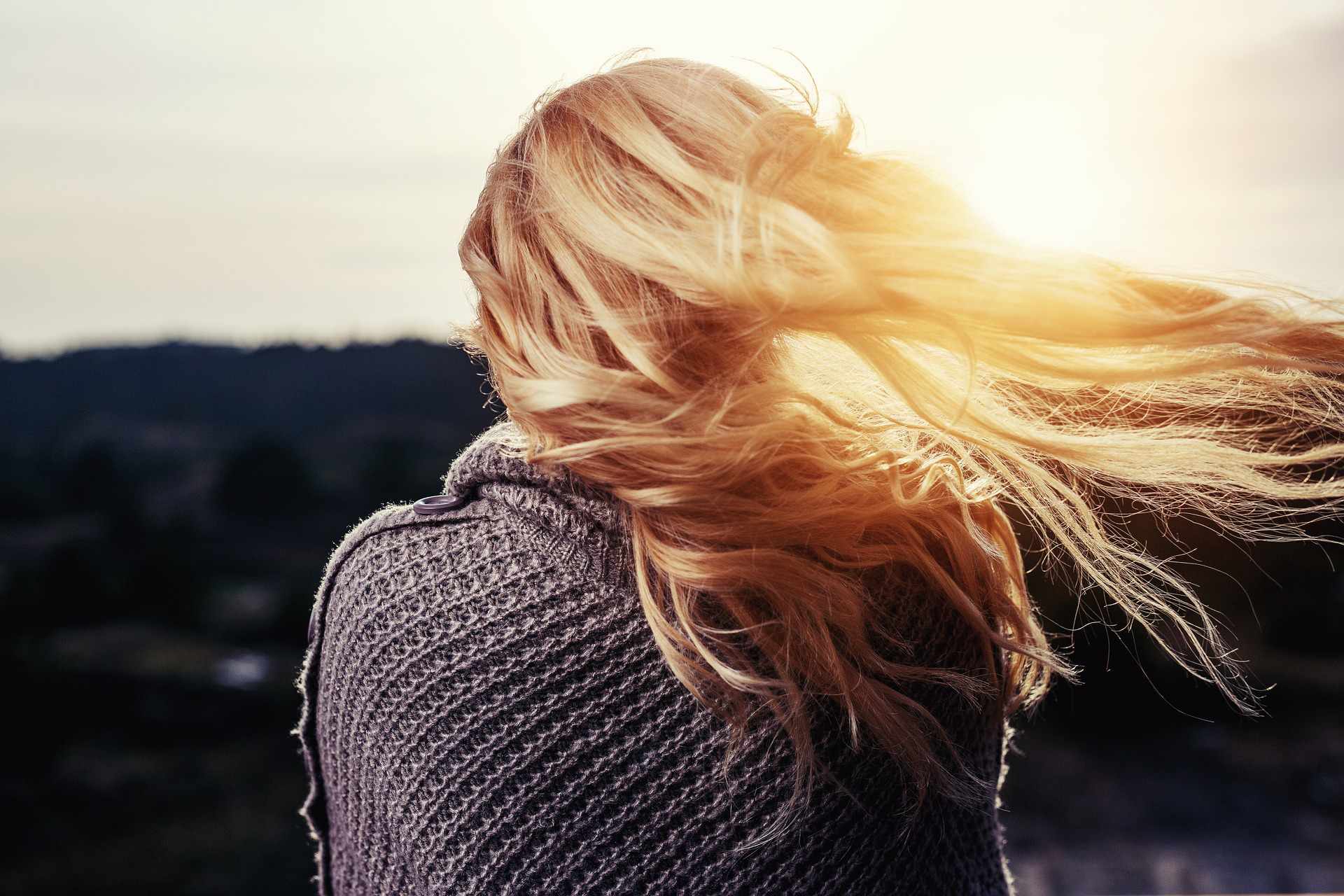 Single zu sein ist besser als mit jemandem zusammen zu sein, dessen Seele nicht mit deiner übereinstimmt