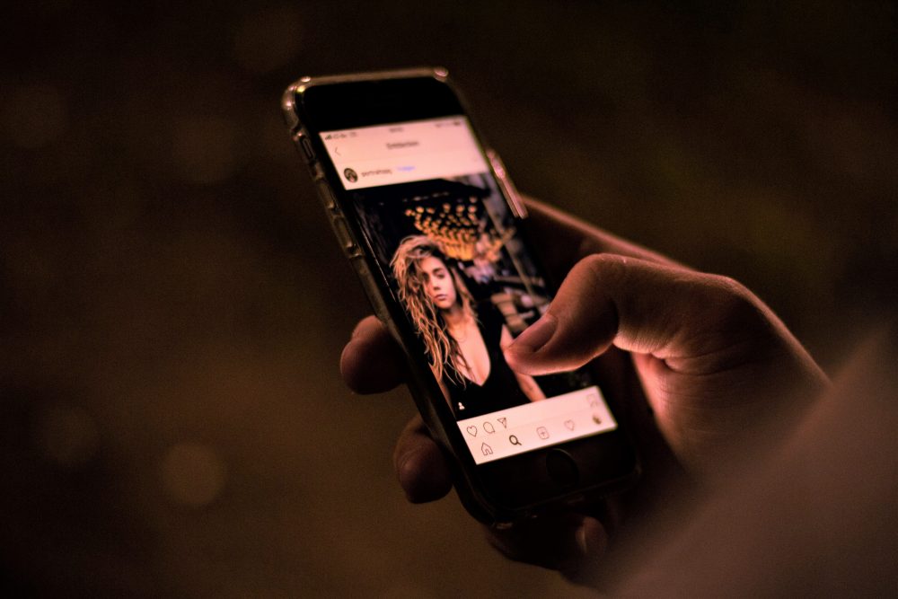 Gründe, warum jemand deine Bilder in sozialen Medien liked, aber keine Nachricht sendet