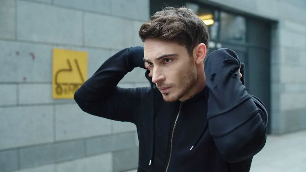 Hoovering: Anzeichen, dass Sie von einem Narzissten ausgesaugt werden