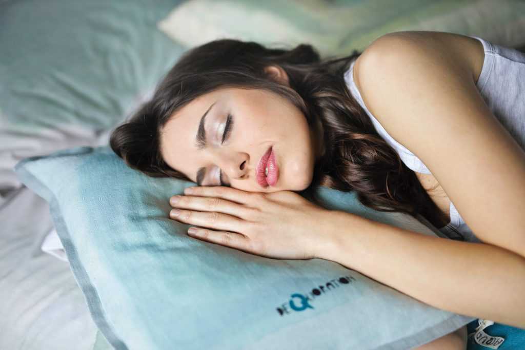 7 Techniken, um in Sekundenschnelle einzuschlafen