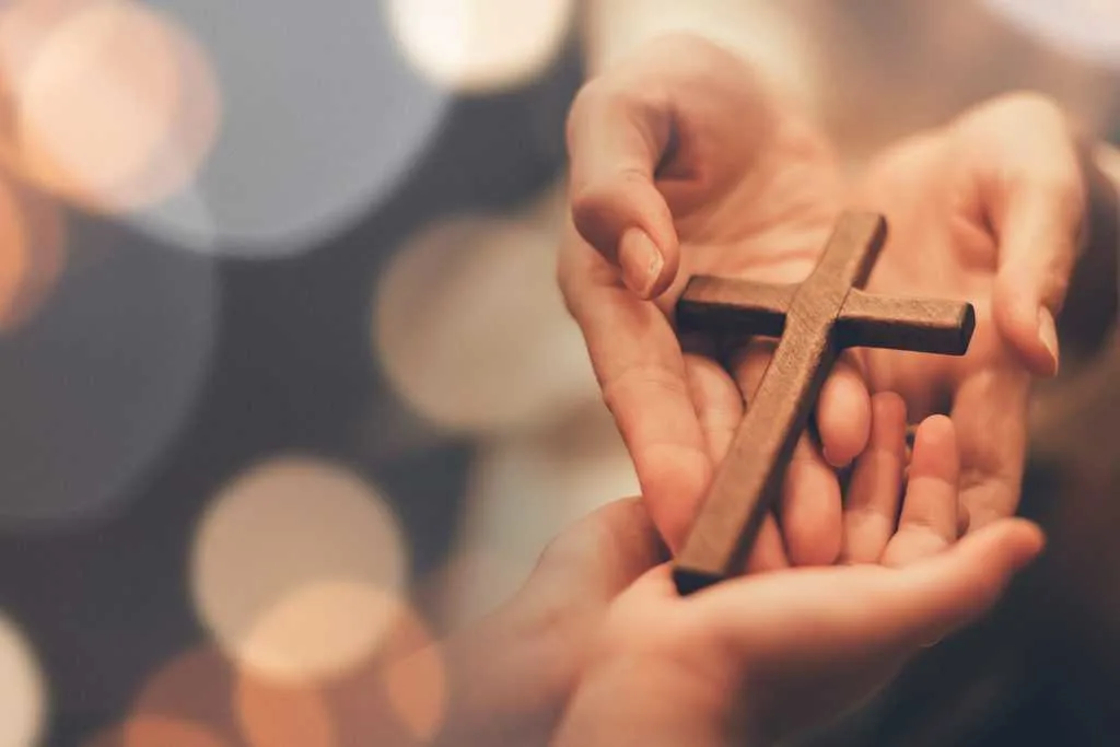 Warum Gott Menschen aus deinem Leben entfernt: 15 Gründe, die du kennen solltest