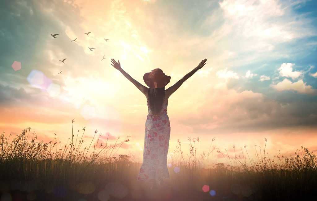 Diese 7 bekannten Pers&ouml;nlichkeiten glauben nicht an Gott &ndash; und was ihre Sichtweise &uuml;ber Zweifel, eigene &Uuml;berzeugungen und das Leben allgemein aussagt