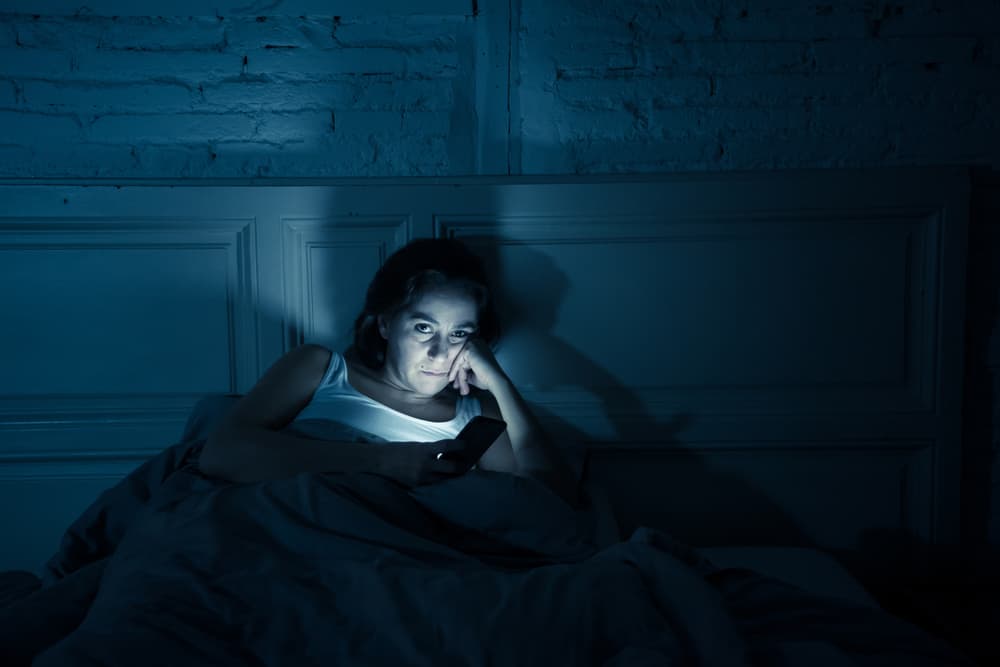 Wenn du nicht schlafen kannst, kann das mehr als nur Schlaflosigkeit sein, laut Wissenschaft