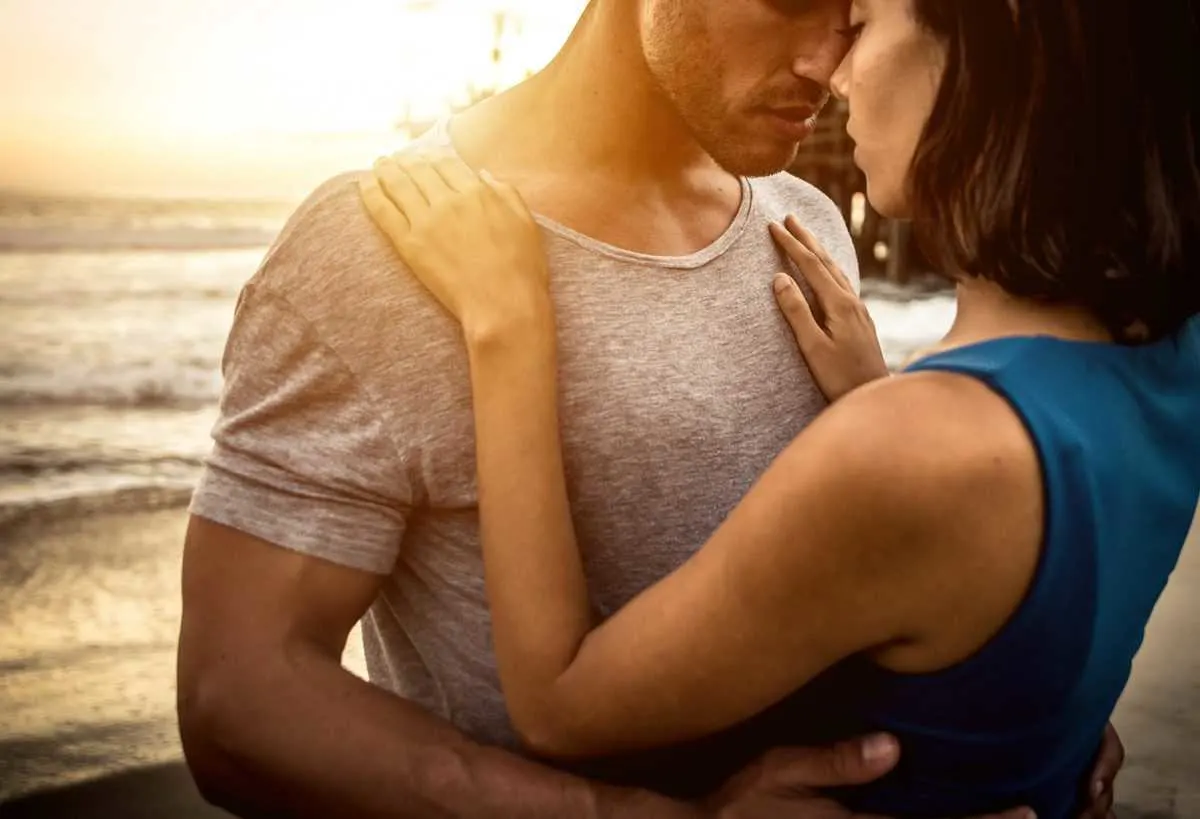 Was fühlen Männer beim Umarmen?