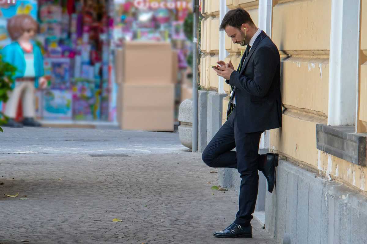 8 Nachrichten, die Männer senden, wenn sie verliebt sind