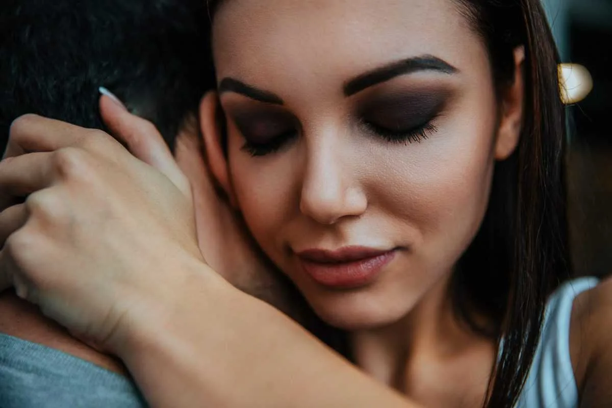 11 Dinge, die nur eine Frau tut, wenn ihre Liebe echt und tief ist