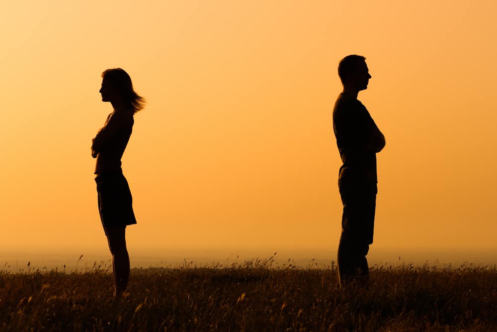 7 Zeichen, dass Ihr Ehepartner ein Fremder geworden ist