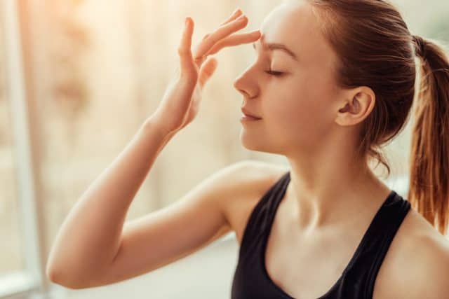 Zirbeldrüse aktivieren Übungen - Wie Sie Ihr Drittes Auge öffnen