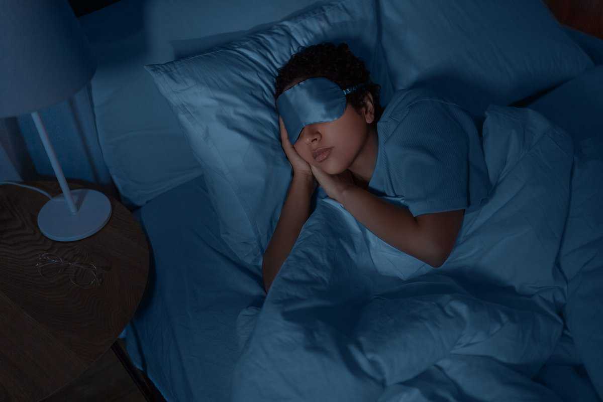 Gesundheitliche Vorteile der Dunkelheit: 4 Gründe, warum du im Dunkeln schlafen solltest