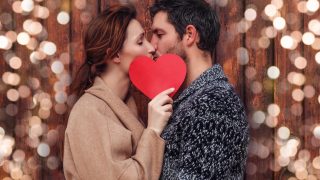 8 Anzeichen, dass du in einer echten Beziehung bist, die fürs Leben ist