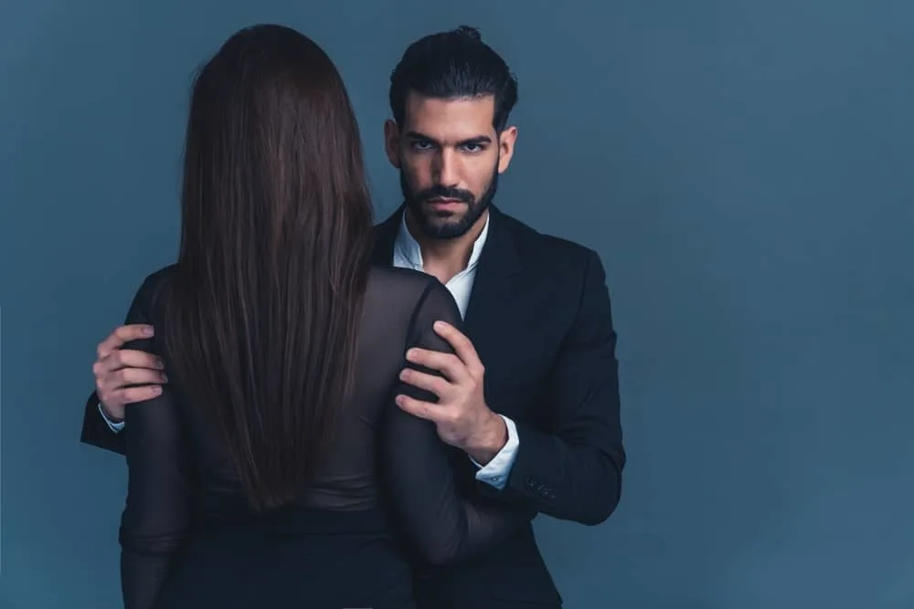 Hassen Narzissten Frauen wirklich?