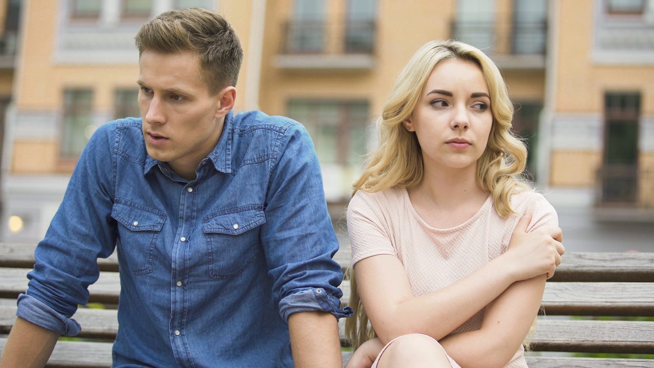 10 Wege zu erkennen, ob du in deiner Beziehung klammerst