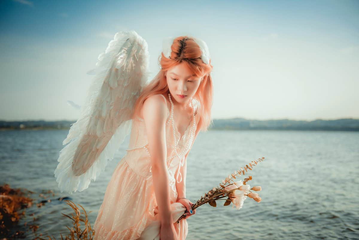 7 Anzeichen dafür, dass du einen Engel getroffen hast