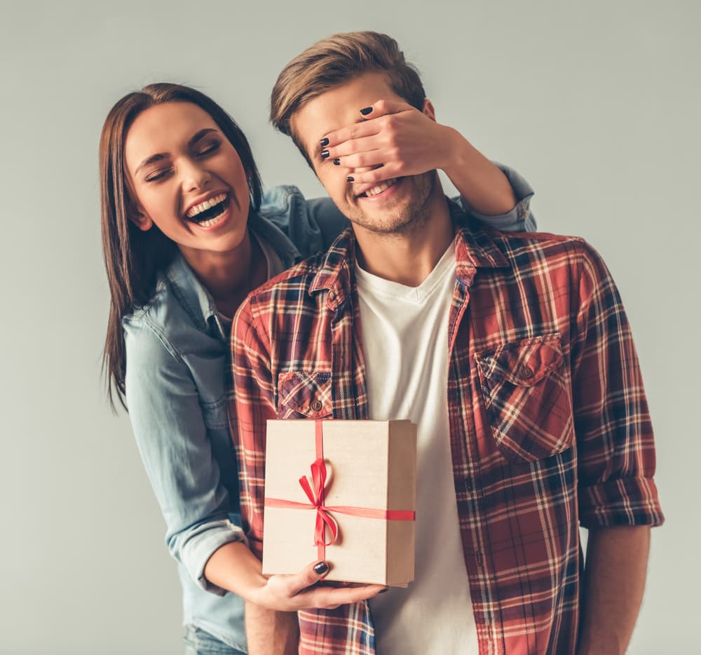 Die 31 besten Geschenkideen, um ein Jahr als Paar zu feiern