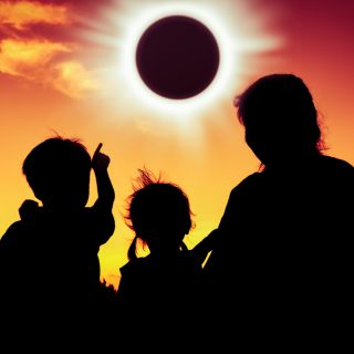Die langfristigen Heilwirkungen der Sonnenfinsternis auf jedes Sternzeichen (von April bis Oktober 2024)