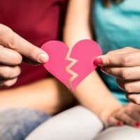5 Gründe, sich von jemandem fernzuhalten, der in der Vergangenheit fremdgegangen ist