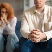 10 eindeutige Anzeichen dafür, dass ein Partner nicht dein Seelenverwandter ist, egal wie toll er ist