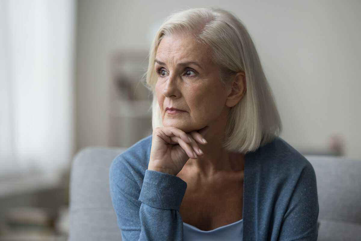 6 fatale Fehler, die Frauen laut Psychologie im Alter in die Einsamkeit führen