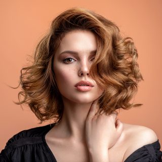 6 weibliche Eigenschaften, die ihn sexuell anziehend auf dich machen