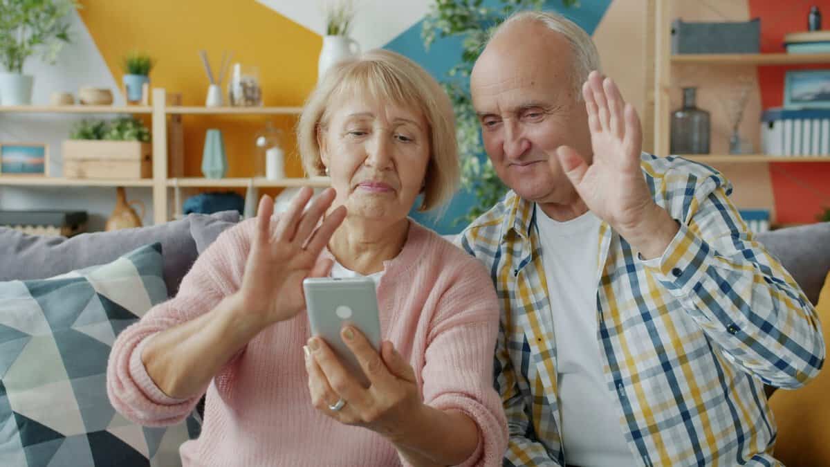 Was steckt hinter der Distanz zu den eigenen Eltern?